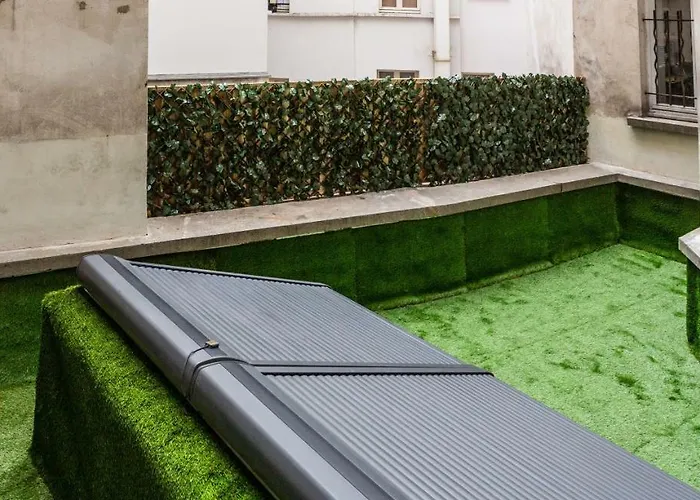 Louvre Luxury & Apartment