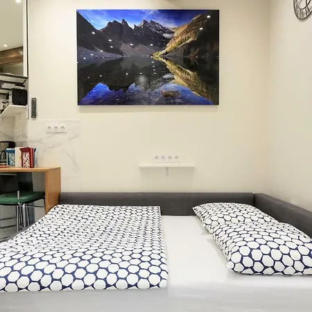 Διαμέρισμα Louvre Luxury &